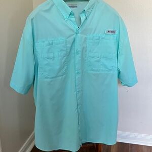 Columbia Men's Light Blue Casual Shirt